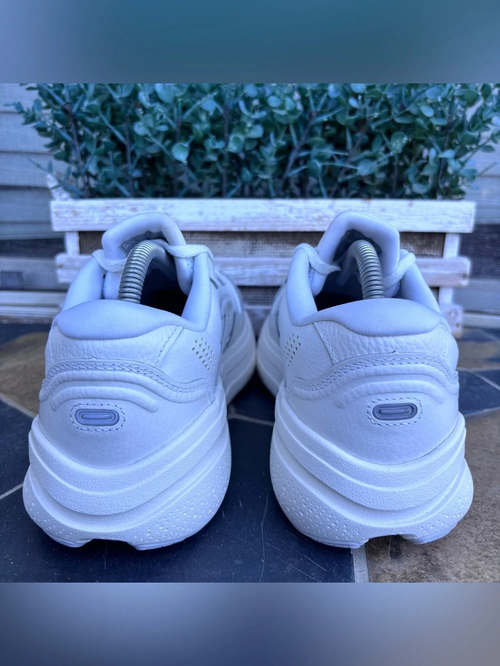 Brooks Ghost Max L White Leather Running Shoes Women’s 9.5 - Picture 7 of 11